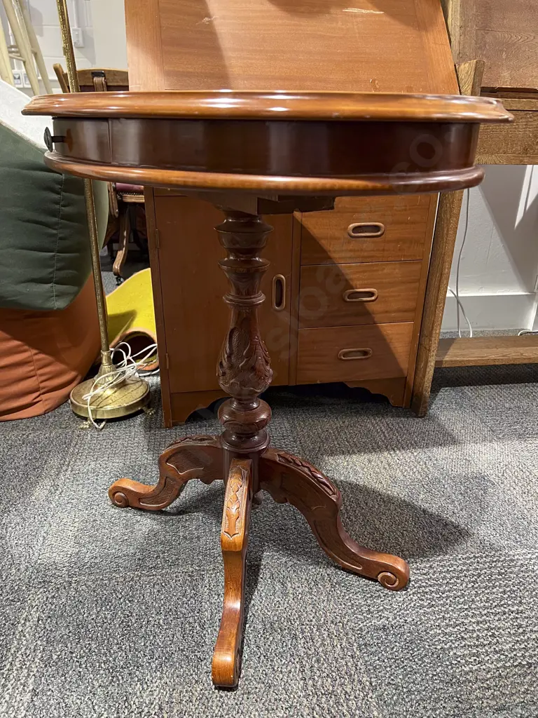 Repro. Oval Single Drawer Occ. Table Image 1++