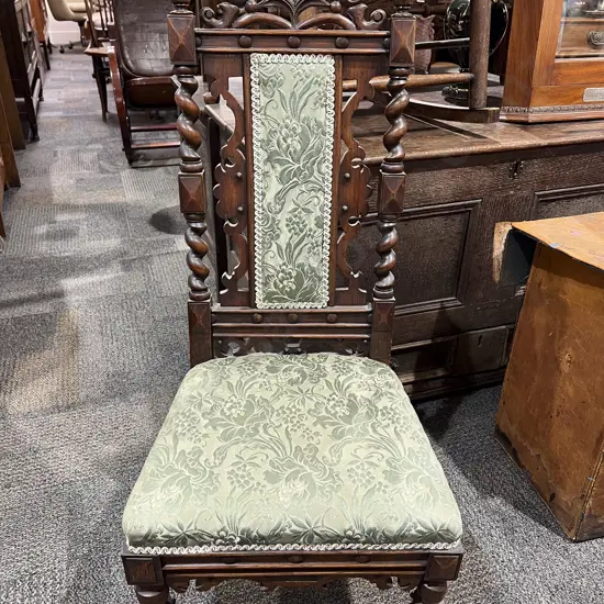 Vict. Single Chair with Bailey Twist Supports