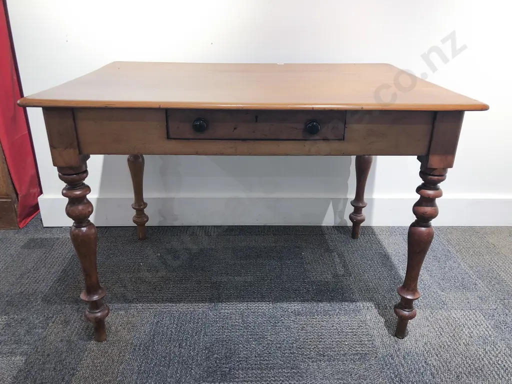 Colonial Kauri Single Drawer Desk Image 1++
