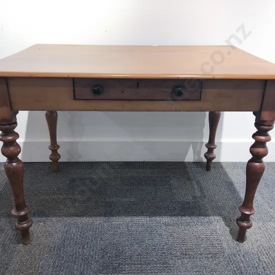 Colonial Kauri Single Drawer Desk