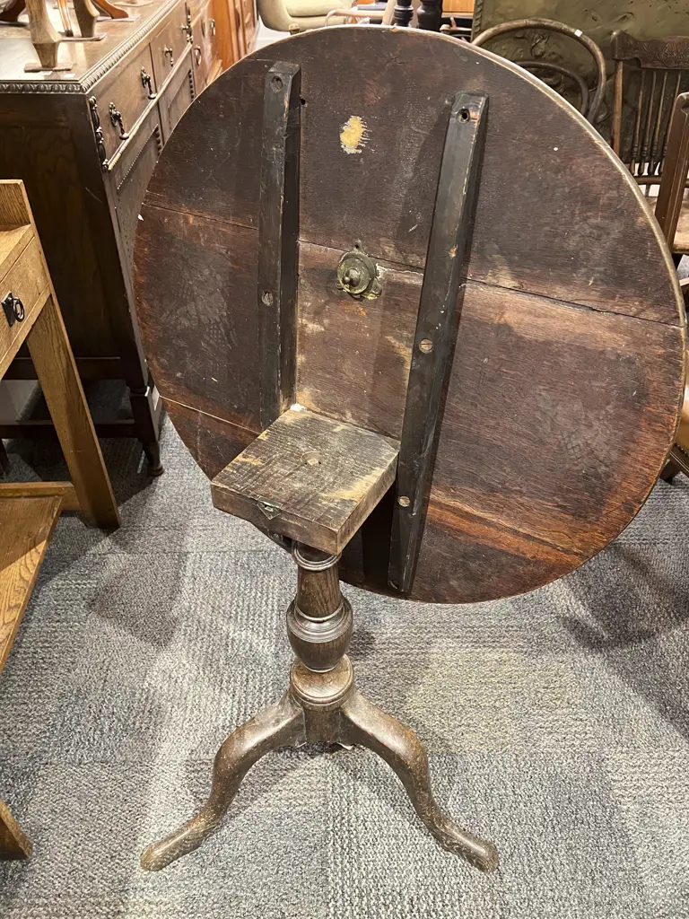 Geo III Oak Snap Top Wine Table Image 1++