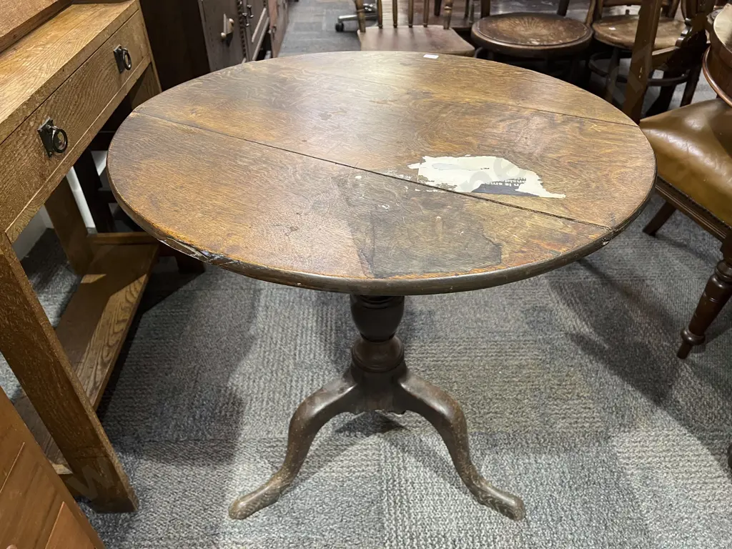 Geo III Oak Snap Top Wine Table Image 1++