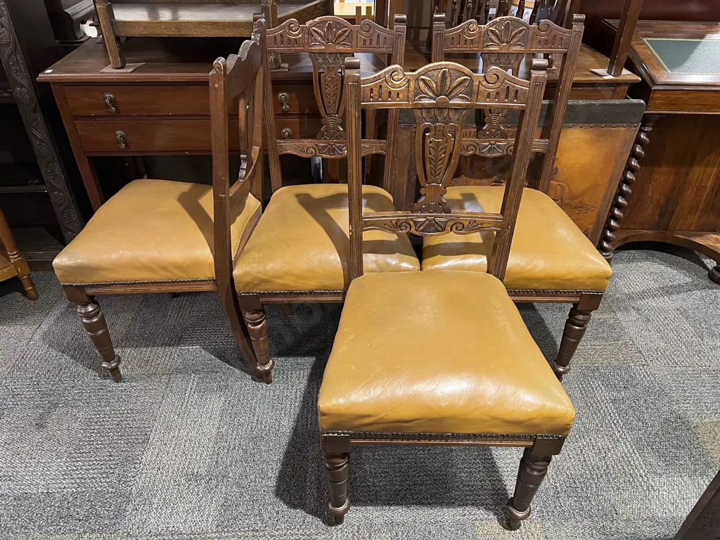 Four Colonial Dining Chairs Image 1++
