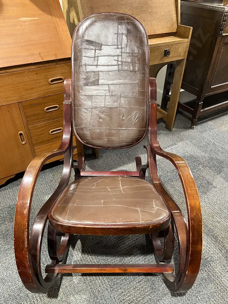 Thonet Bentwood Rocking Chair Image 1++