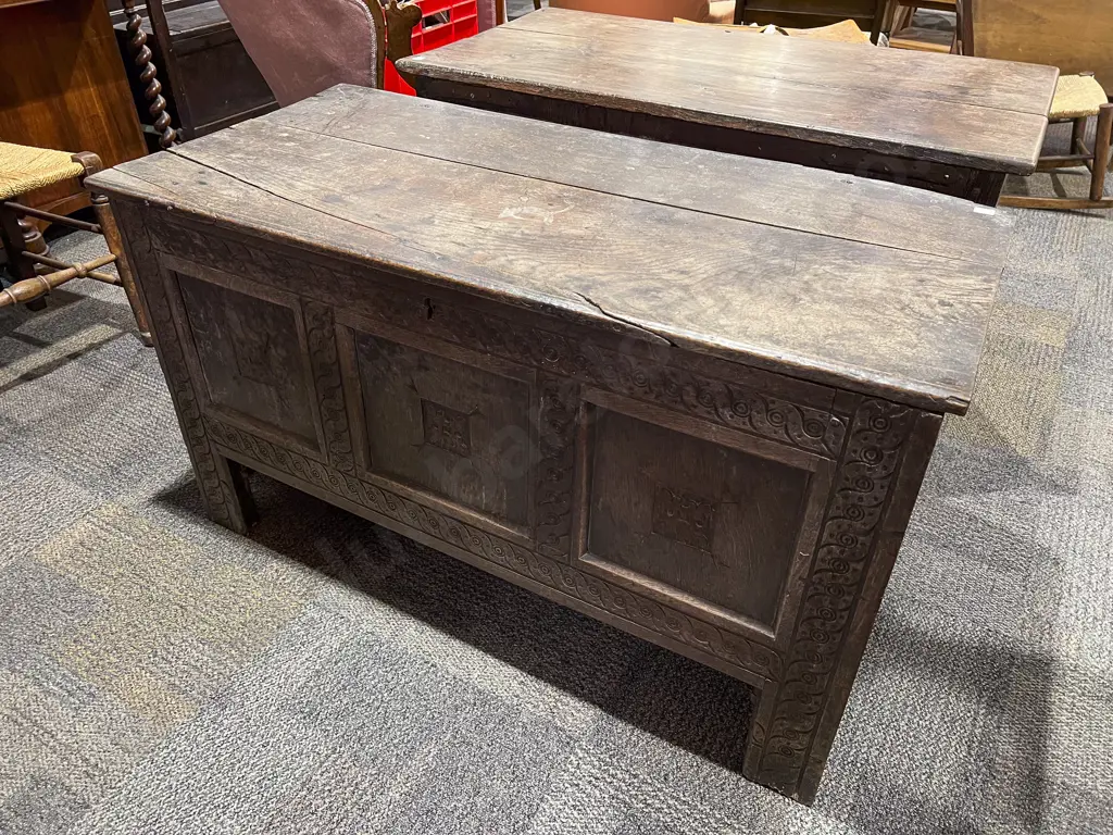 Early C18th Oak Coffer Image 1++