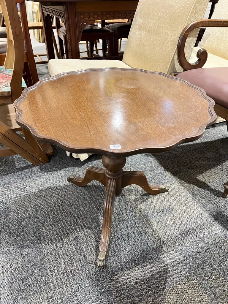Mahogany Pie Crust Top Wine Table Image 1++