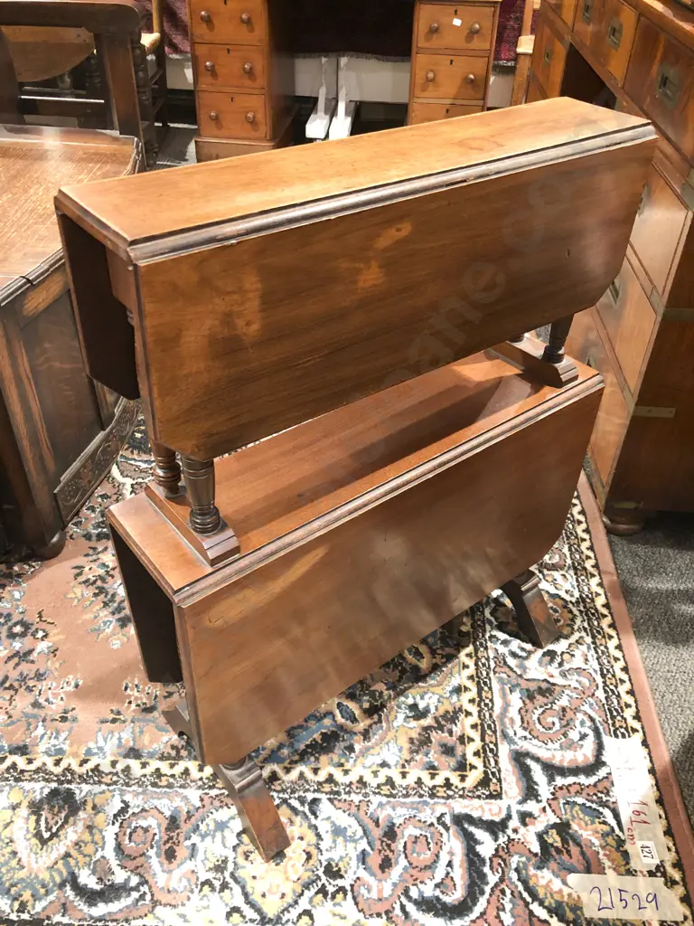 Late Victorian Graduated Two Tier Sutherland Tea Table Image 1++