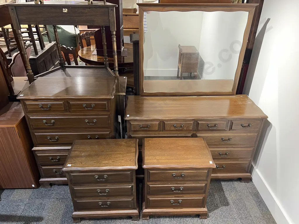 Four Piece Mahogany Bedroom Suite Image 1++