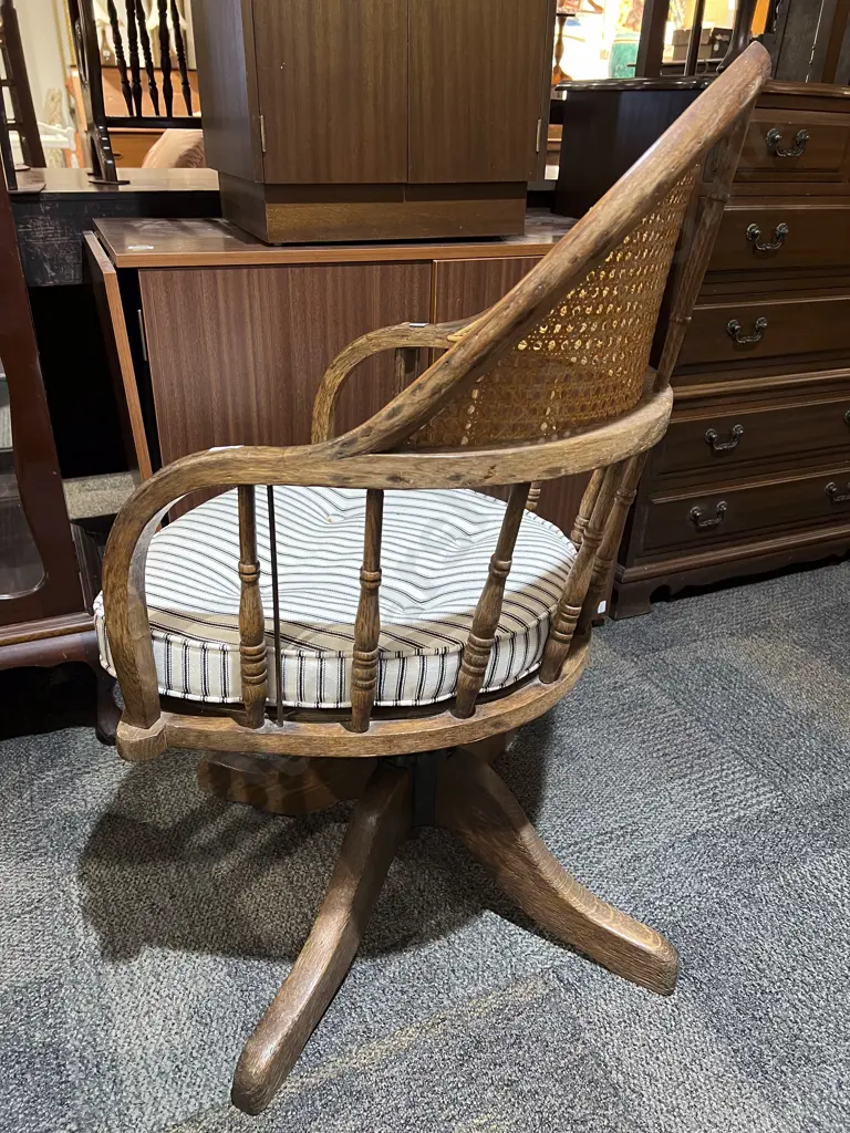 Oak Captains Chair Image 1++