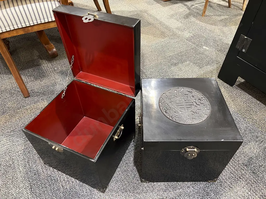 Pair of Chinese Lacquered Boxes Image 1++