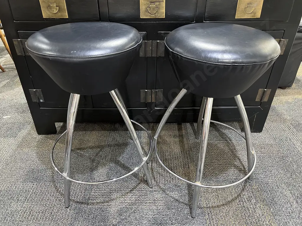 Pair of Chrome and Vinyl Seated Bar Stools Image 1++
