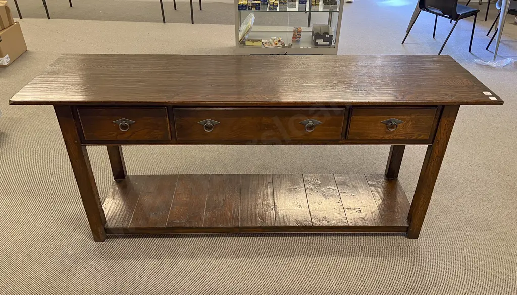 Georgian Style Oak Buffett Sideboard Image 1++