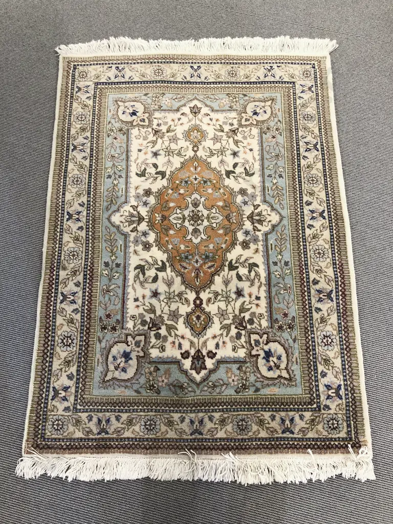 Persian Floor Rug Image 1++
