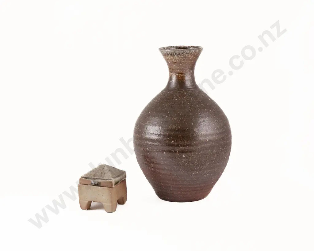 Estelle Martin Vase Image 1++