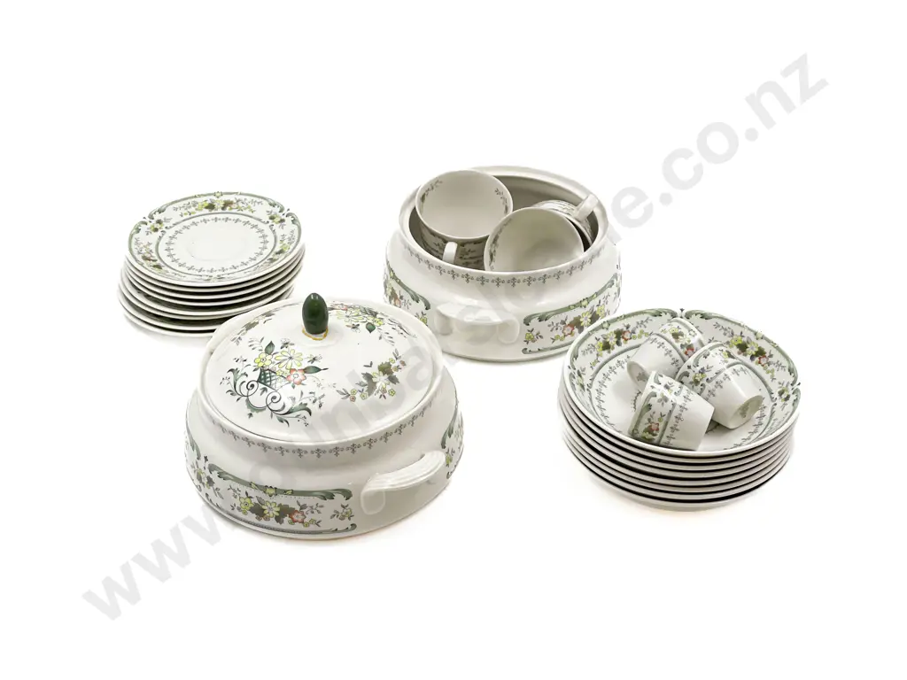 RD "Provincial" Pattern Part Dinner Service Image 1++