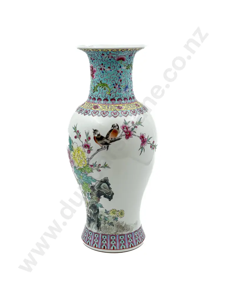 Large Chinese Decorative Vase Image 1++