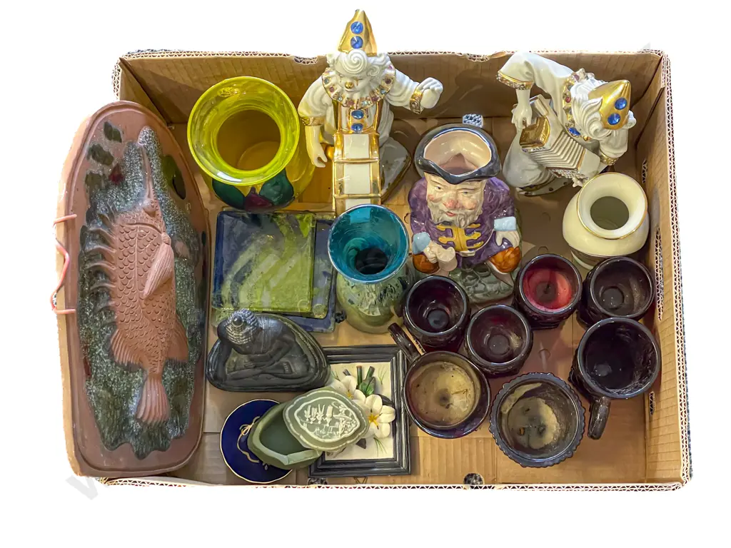 Box of Assorted Glassware and Figures etc Image 1++