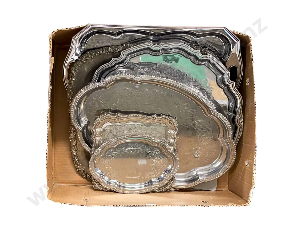Quantity of Assorted Trays Image 1++