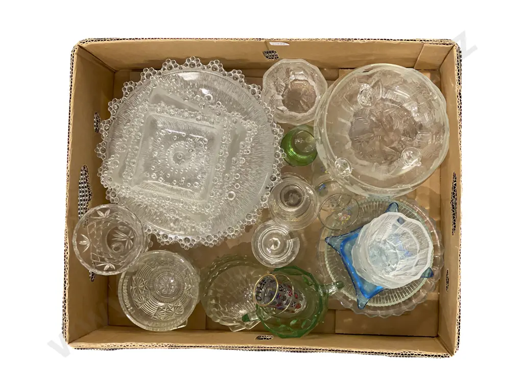 Quantity of Assorted Crystal and Glassware Image 1++
