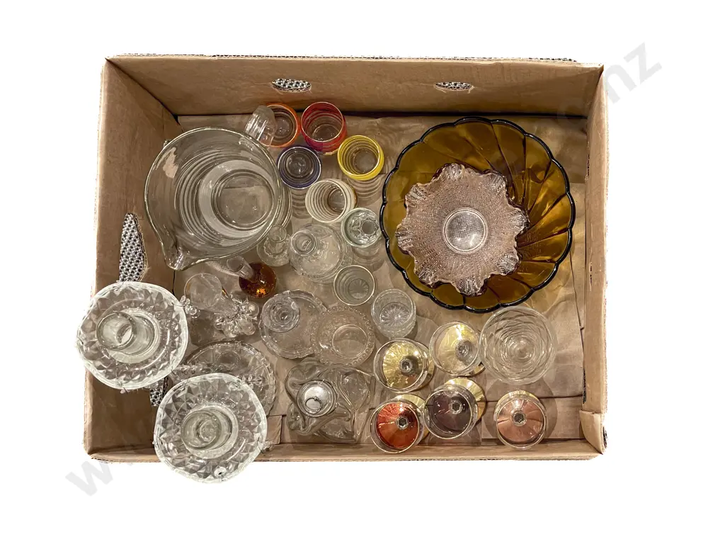Quantity of Assorted Glassware Including Hoglund Scent Bottle Image 1++