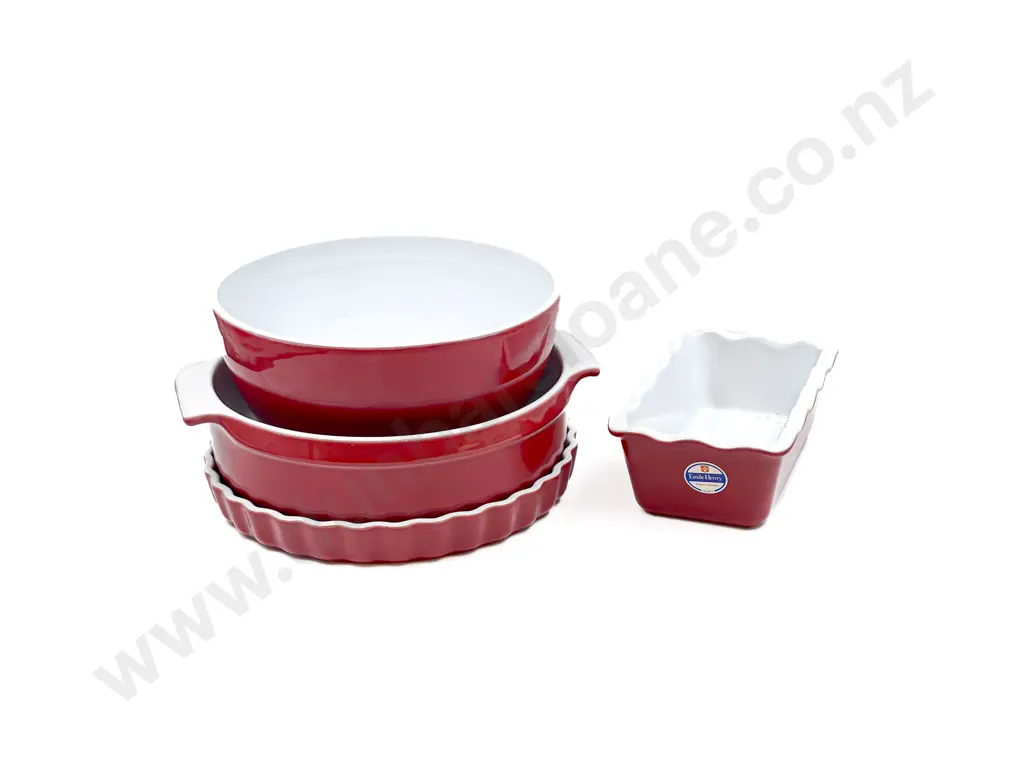 Four Pieces of Emile Henry Bakeware Image 1++