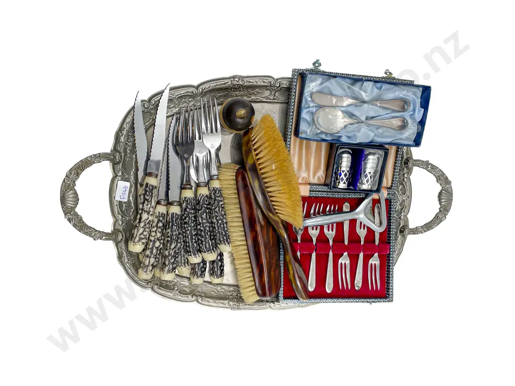 Quantity of S/P & Cutlery & Assorted Image 1++