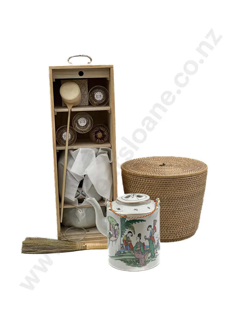 Japanese Tea Ceremony Set with Cased Teapot Image 1++