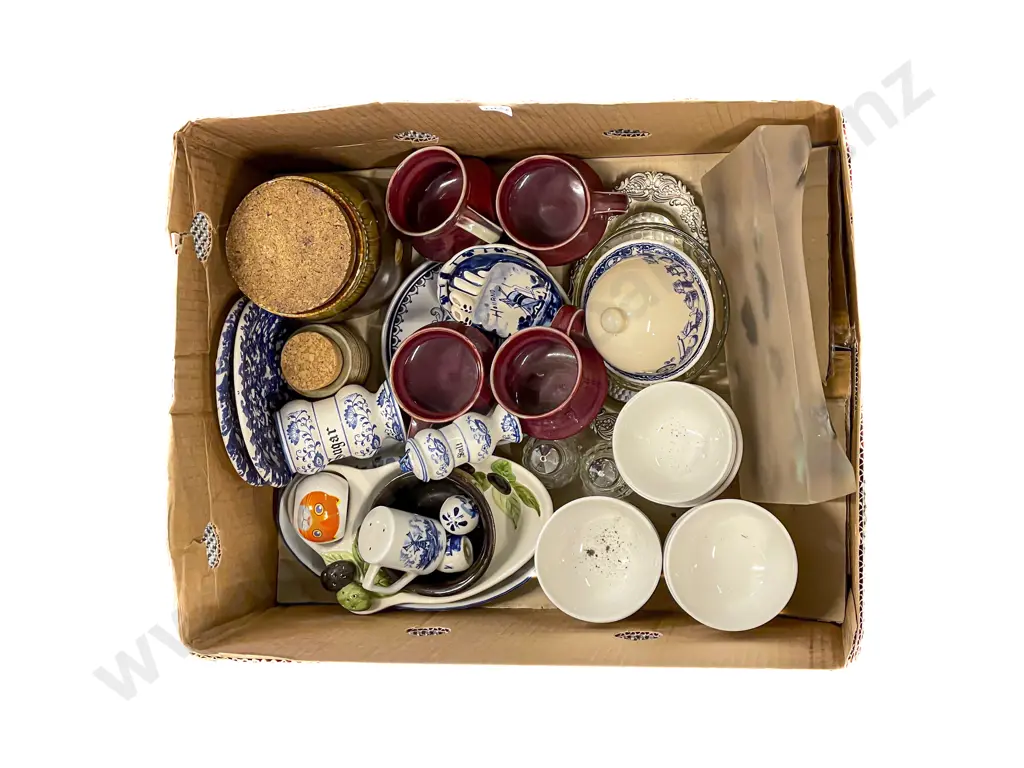 Box Quantity of Assorted Stoneware & China etc Image 1++