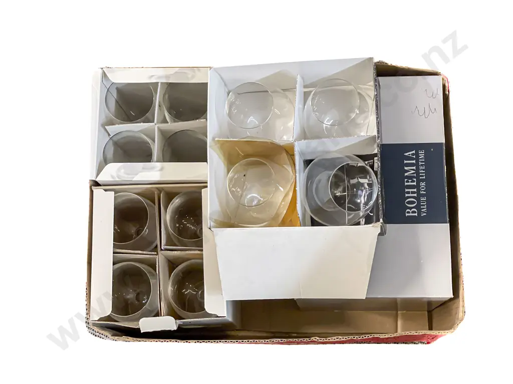Quantity of Assorted Boxed Glassware Image 1++
