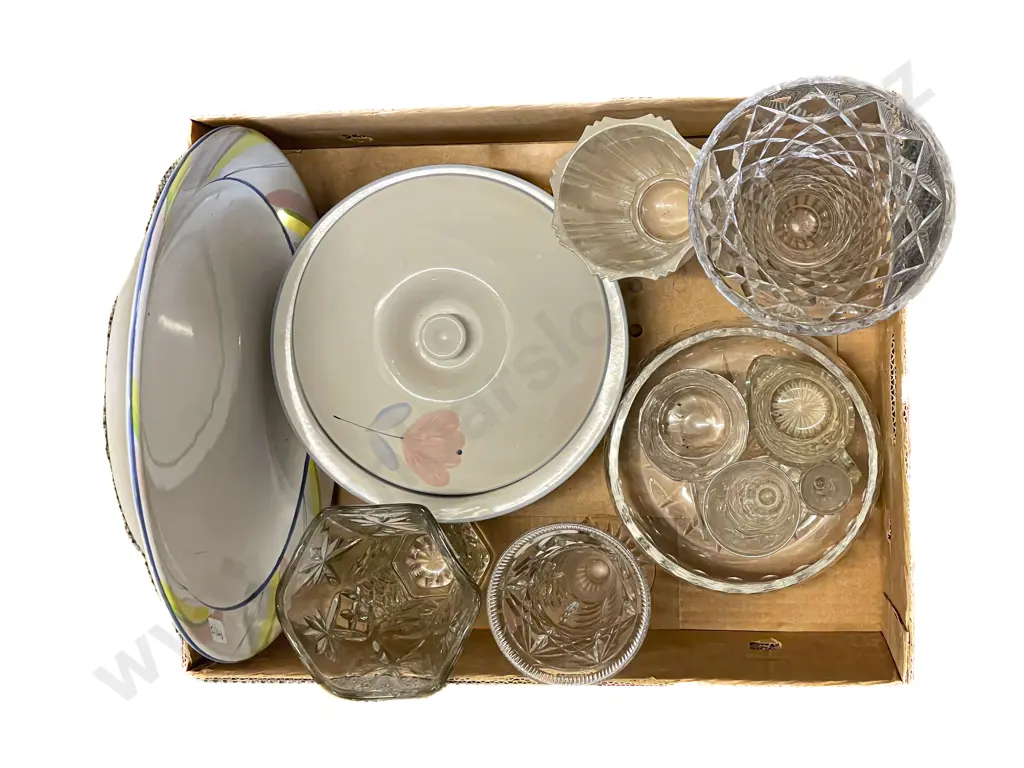 Two Pieces of Temuka Serving Ware together with Assorted Crystal & Glass Image 1++