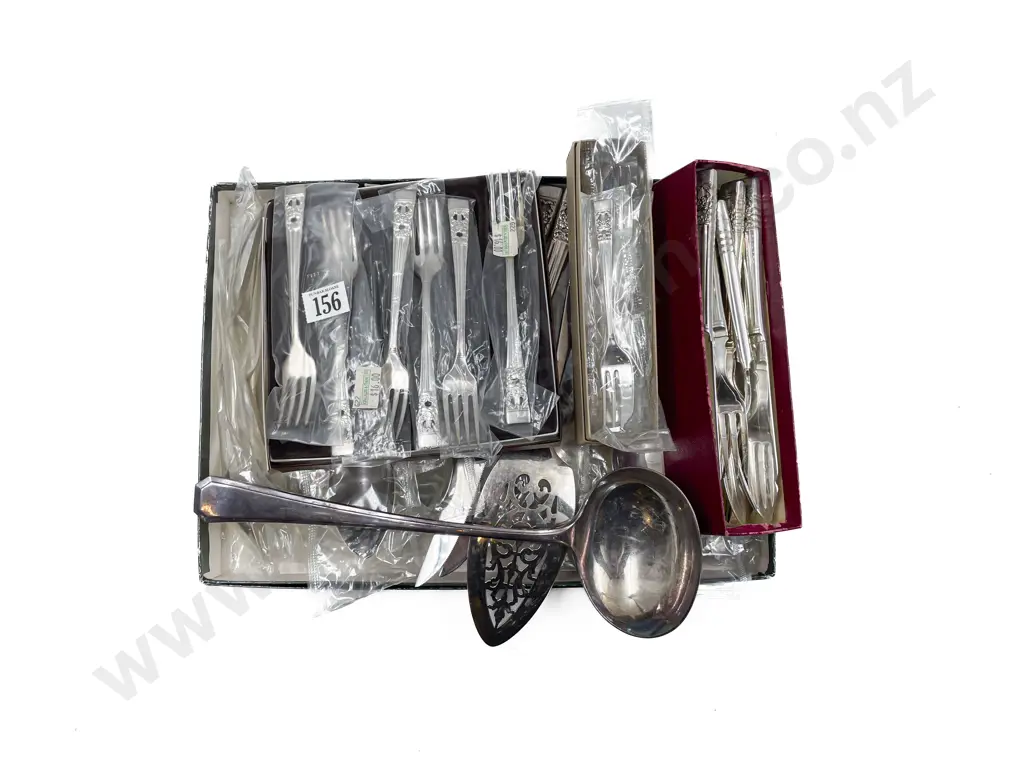 Quantity of Assorted S/P Cutlery Image 1++