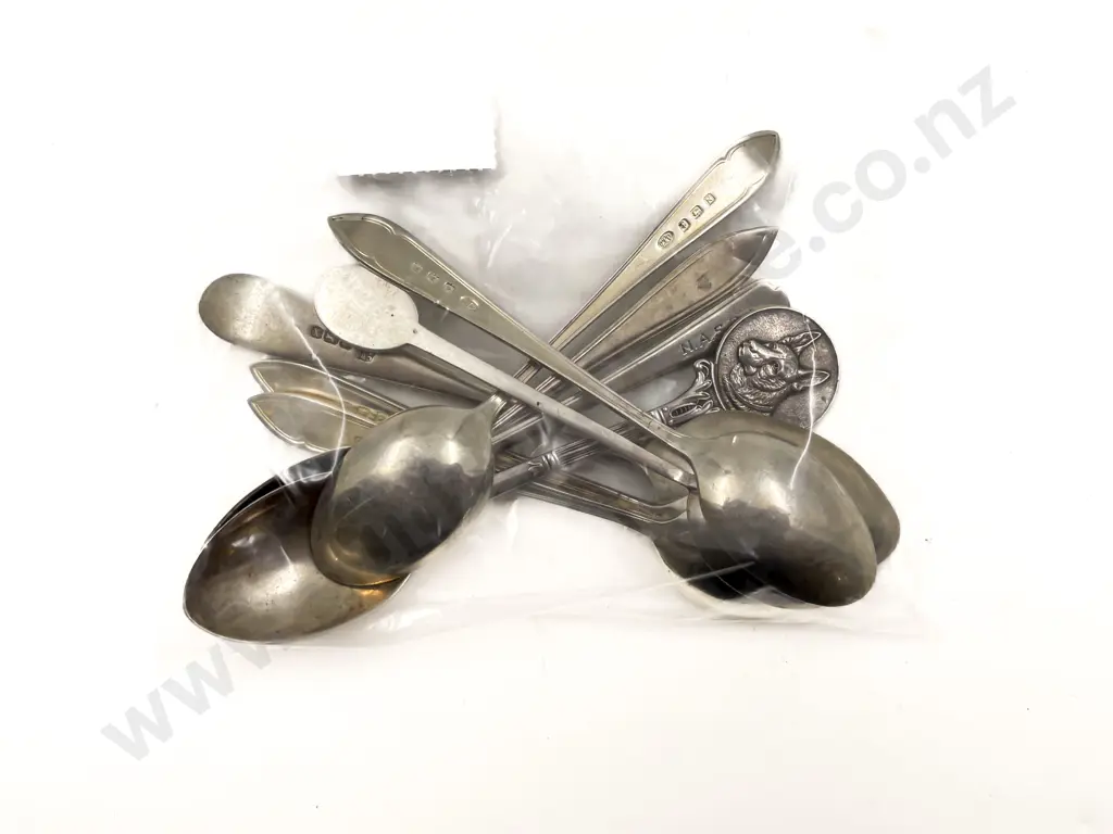 Eight Assorted S/S Teaspoons Image 1++