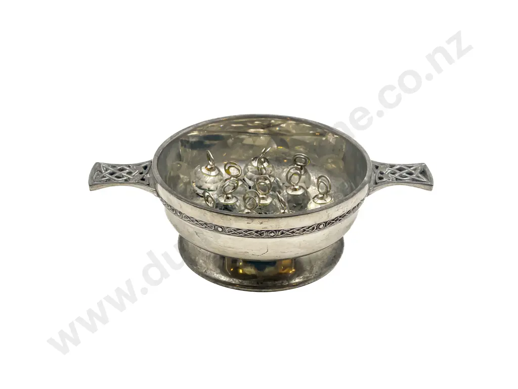 Quantity of Assorted Swarovski Style Place Holders etc Image 1++