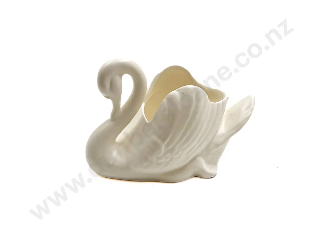 Small Crown Lynn Swan Image 1++