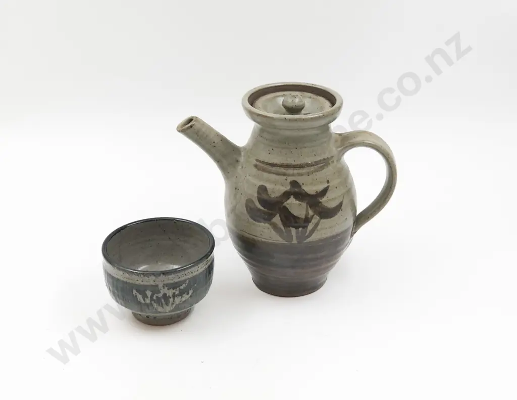 Mirek Smisek Tea Bowl Together with Carly Smisek Teapot (faults) Image 1++