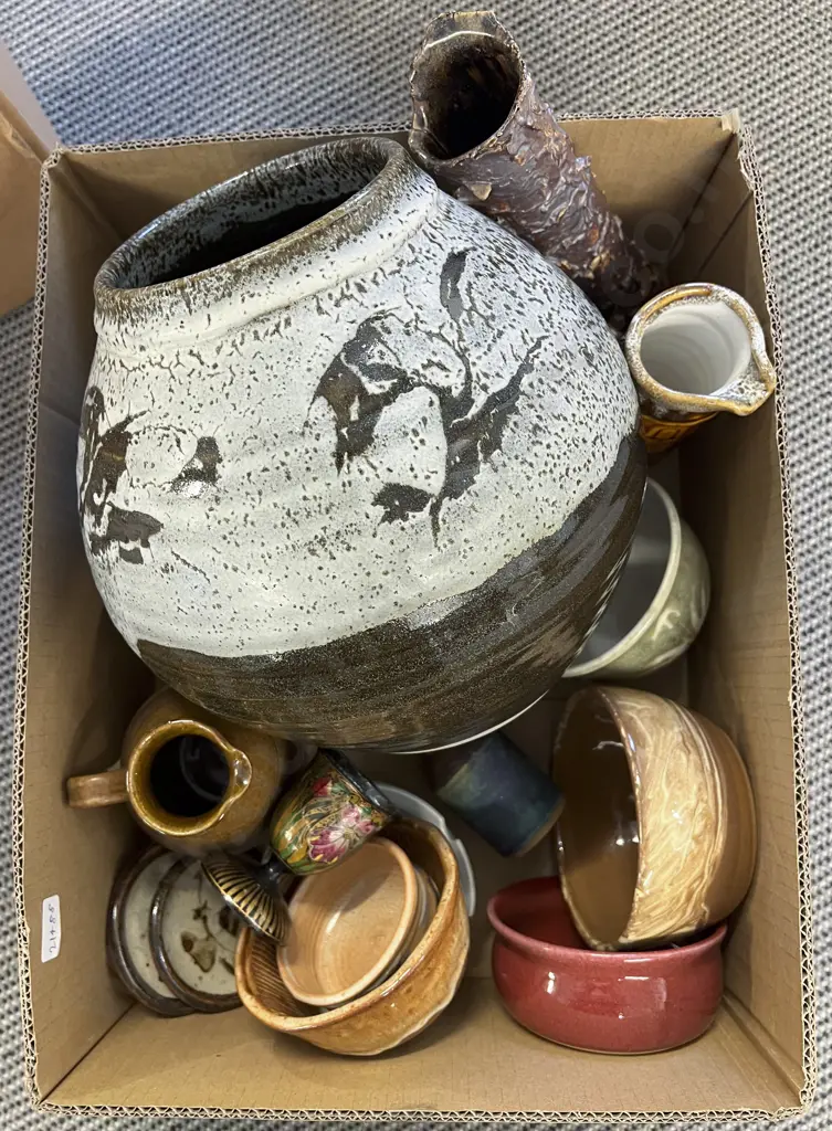 Quantity of Assorted Pottery etc Image 1++