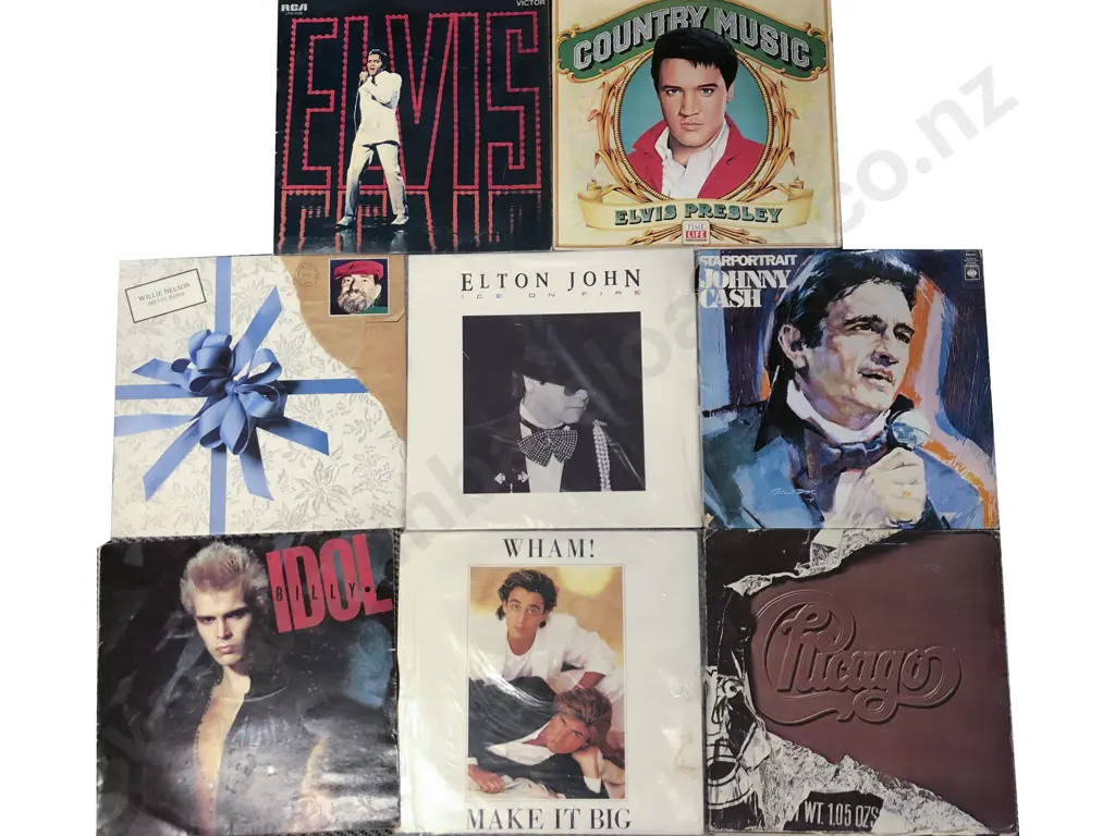 Quantity of Assorted Vinyl Records Including Johnny Cash Image 1++