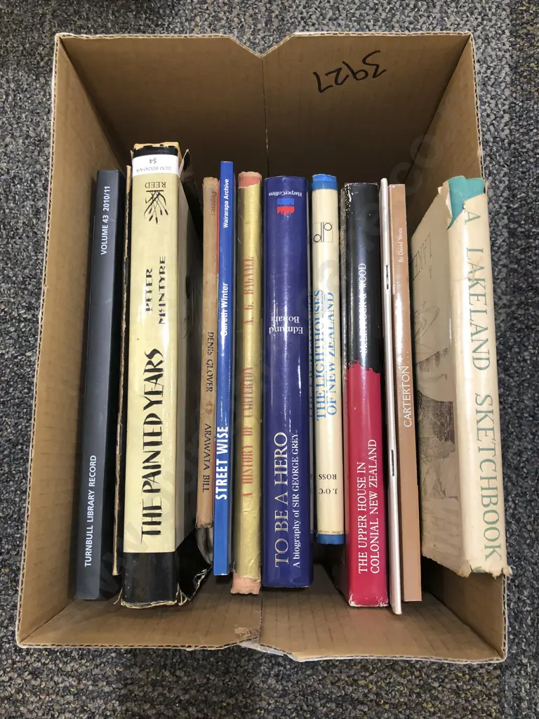 Box of Assorted Books incl Peter McIntyre Image 1++