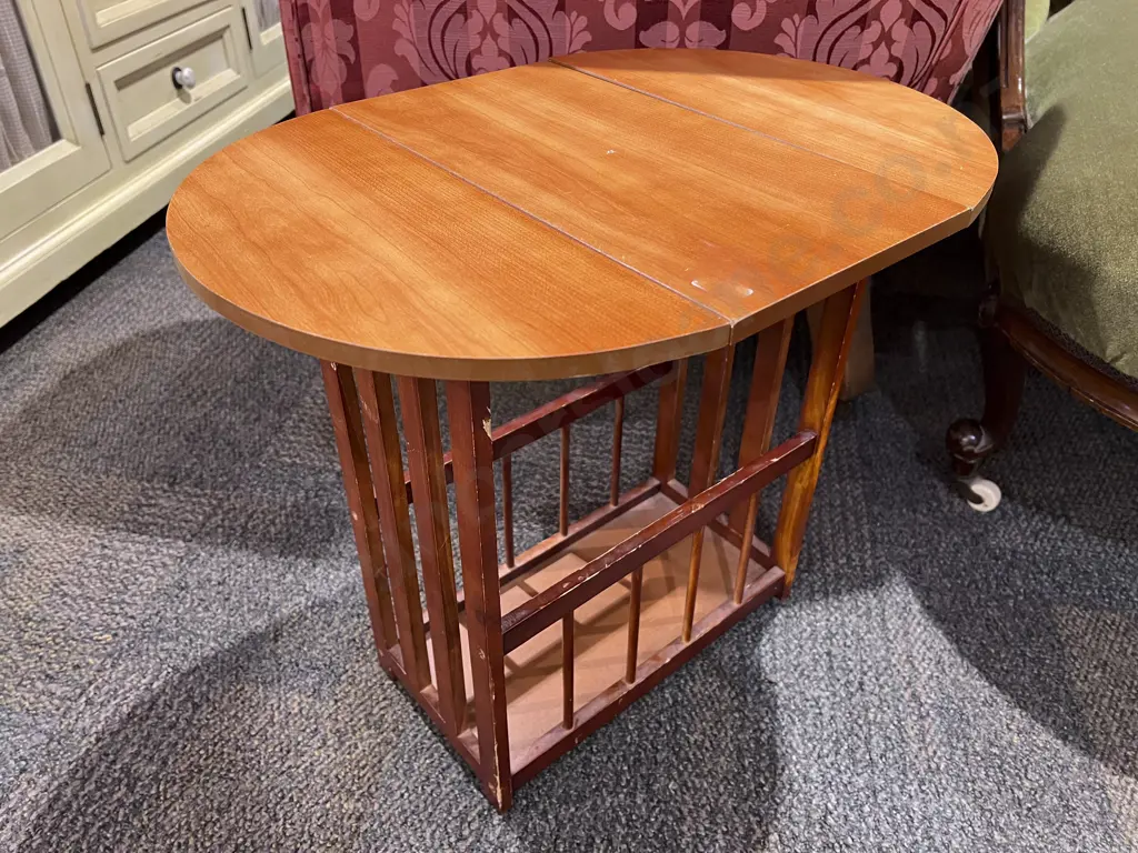 Small Drop Leaf Occasional Table Image 1++