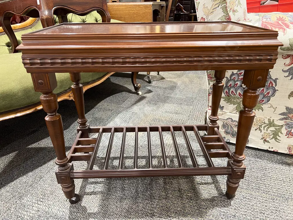 Mahogany Side Table Image 1++