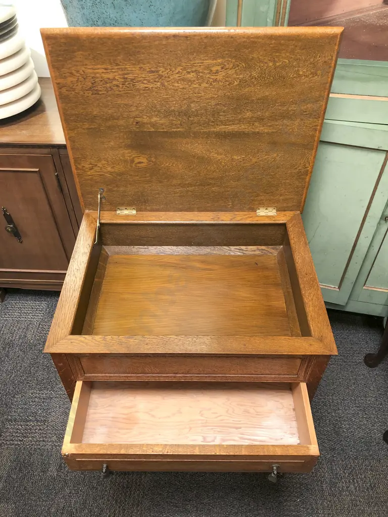 Oak Tilt Top Single Drawer Music Table Image 1++