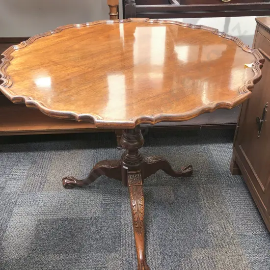 A Good Quality Geo III Style Mahogany Snap Top Supper Table