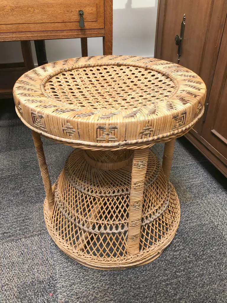 Cane Small Circular Occasional Table Image 1++