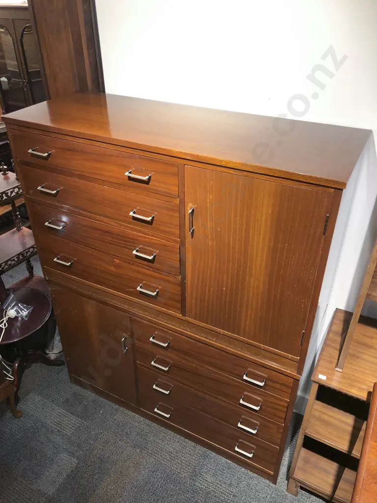Four Pce Mahogany Bedroom Suite Image 1++