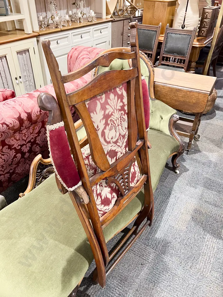 Vict. Folding Chair Image 1++