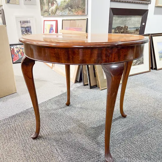 Cabriole Leg Circular Occasional Table