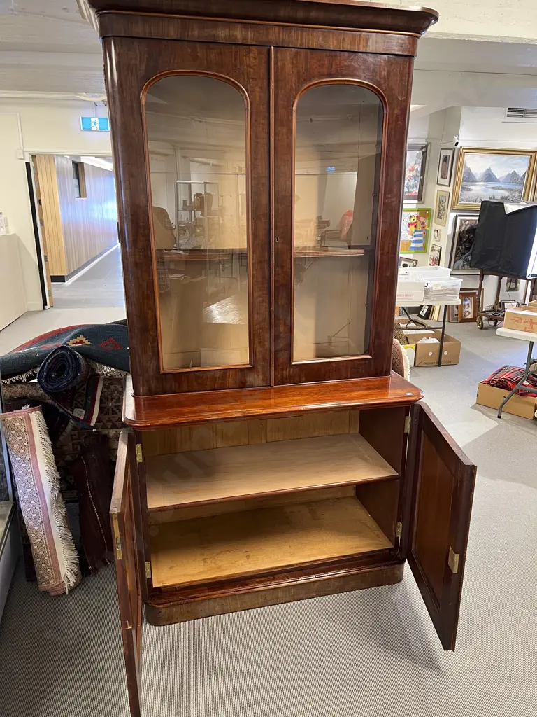 Vict. Mahogany Glazed Bookcase Cabinet Image 1++