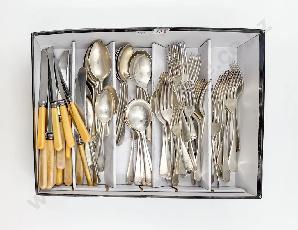 Quantity of Assorted Cutlery Image 1++