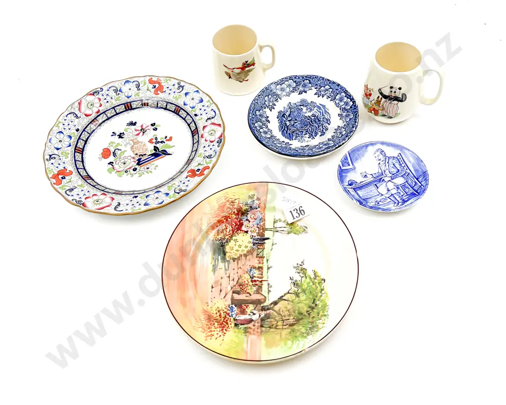 Small Qty of Assorted Fancy China Including RD and Wedgwood Image 1++