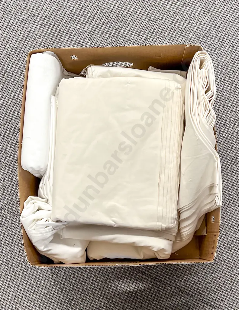 Qty of Assorted Table Linen Image 1++